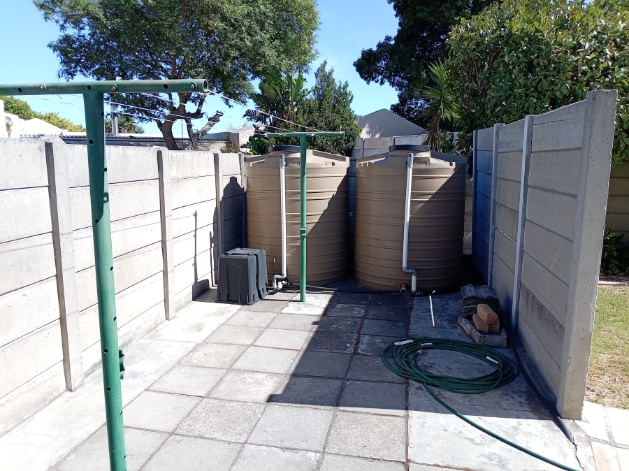 4 Bedroom Property for Sale in Edgemead Western Cape